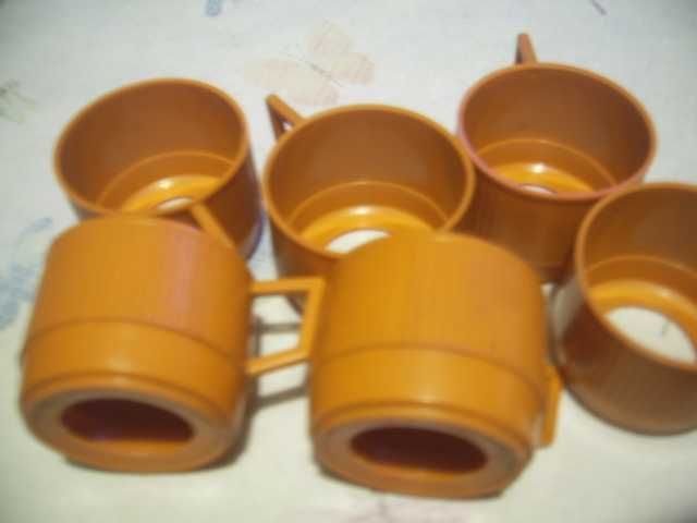 Koszyczki plastikowe do szklanek PRL