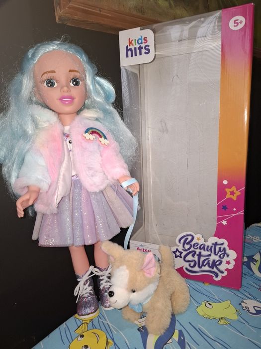 Лялька в коробці подарунок