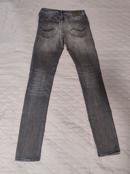 Джинсы slim fit skinny