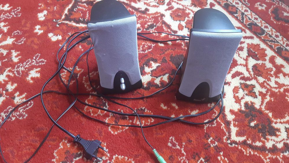 Колонки  компьютерные.10 вт. Бу.