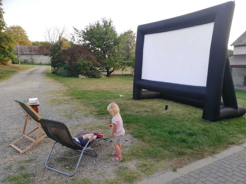 Kino plenerowe 150cali - projektor i ekran na twoja imprezę
