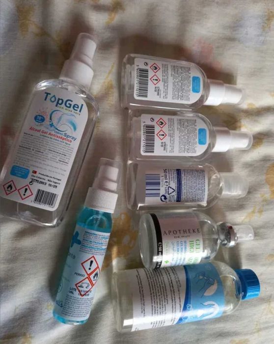 Álcool-Gel para desinfectar as mãos - 7 fraquinhos