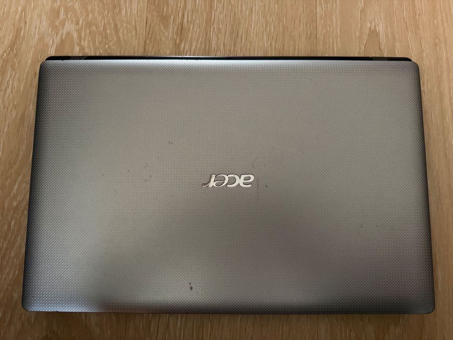 Ноутбук Acer Aspire 5741 працює -ОПИС