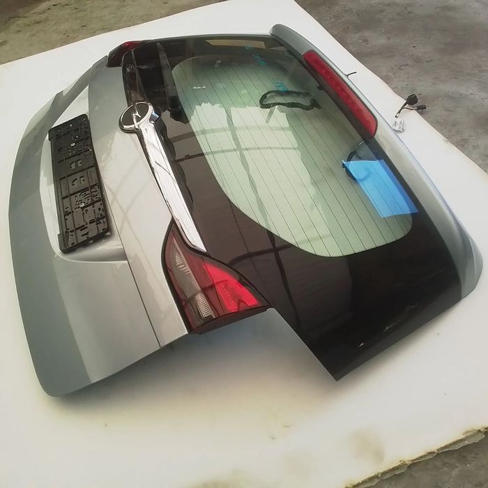 z189 klapa bagażnika opel zafira c