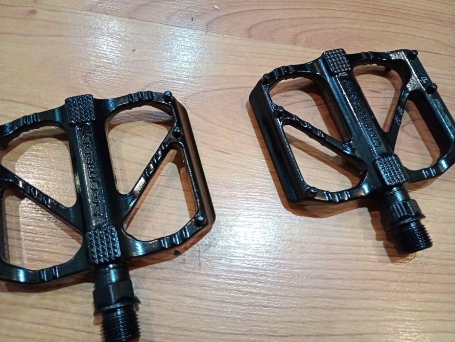 Педали для велосипеда