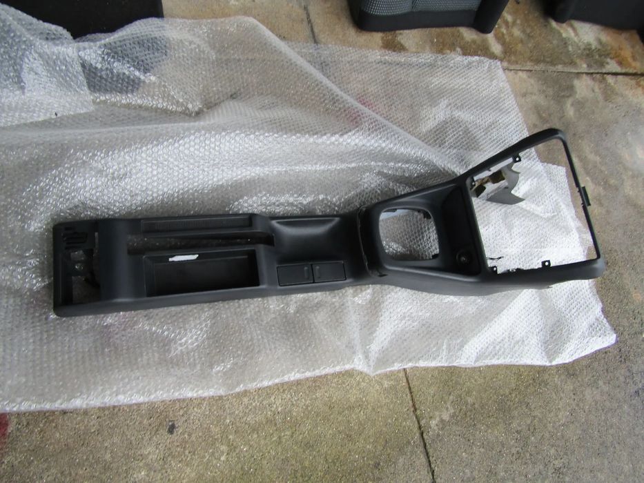 Consola Audi A4 B5 ano 1995 ate 1998 (ver descrição e fotos)