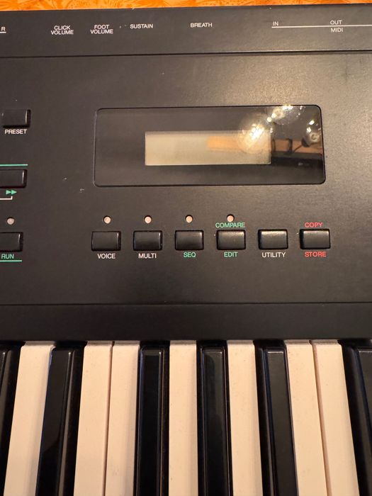 YAMAHA SY55 Music Synthesizer