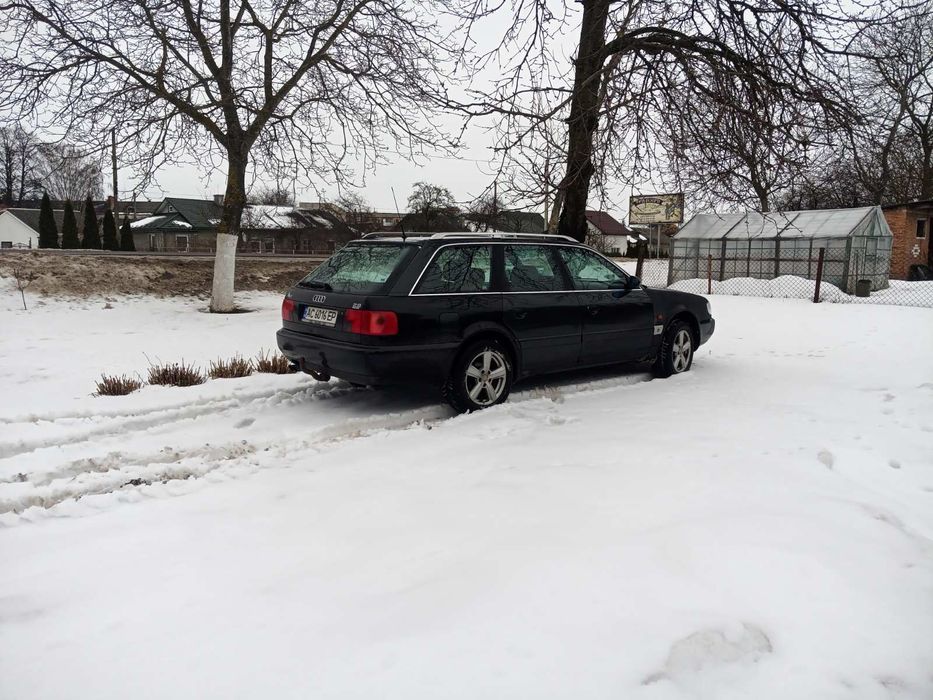 Ауди А6 С4. 2.8 кватро АКПП