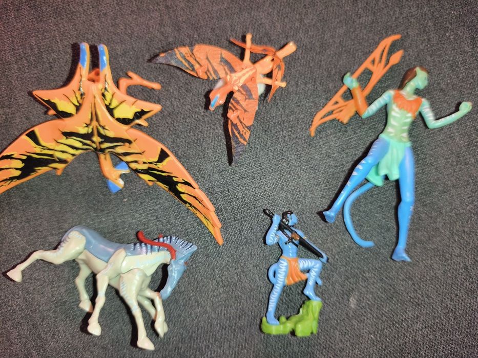 Brindes Kinder Maxi Avatar