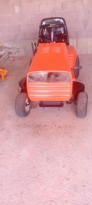 Tractor corta relva 16cv hiscuvarna