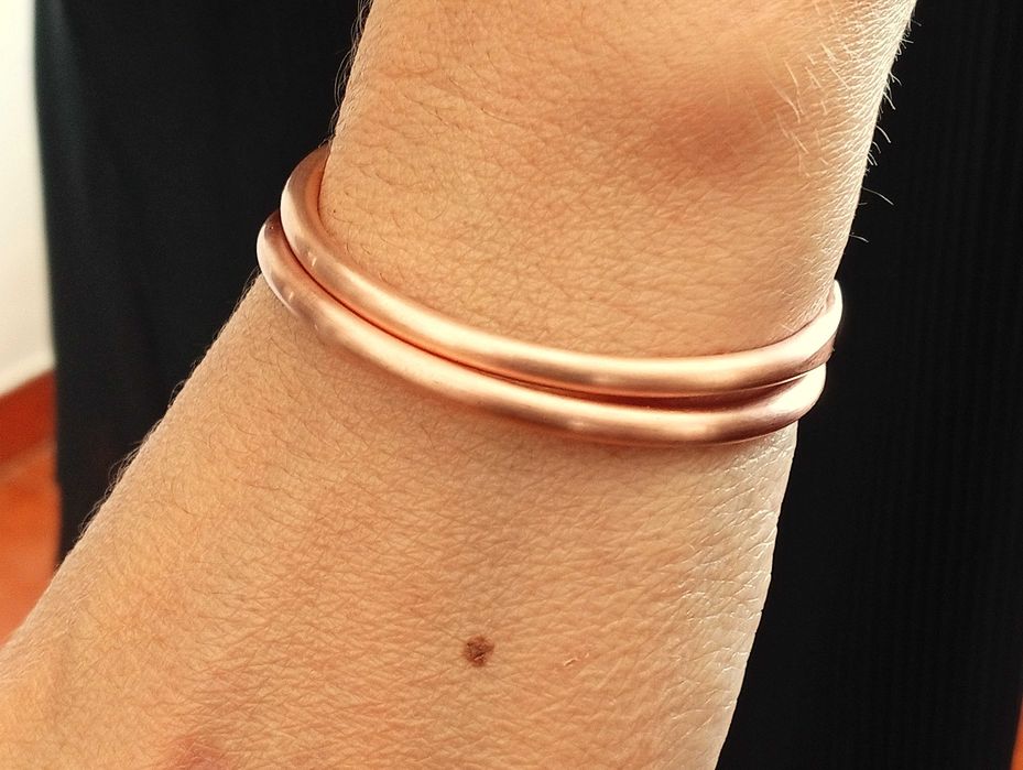 Conjunto de 2 Pulseiras Unisexo em Cobre Verdadeiro, terapeuticas e energéticas, várias espessuras disponiveis.