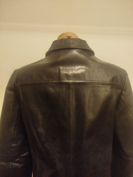 Casaco em Pele Preto