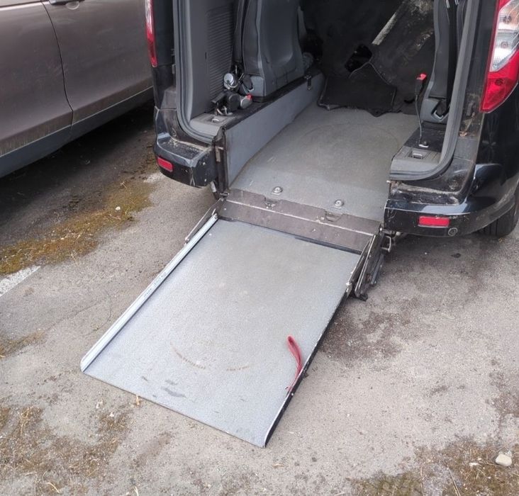 Ford tourneo connect titanium 7lugares TPMR cadeira rodas