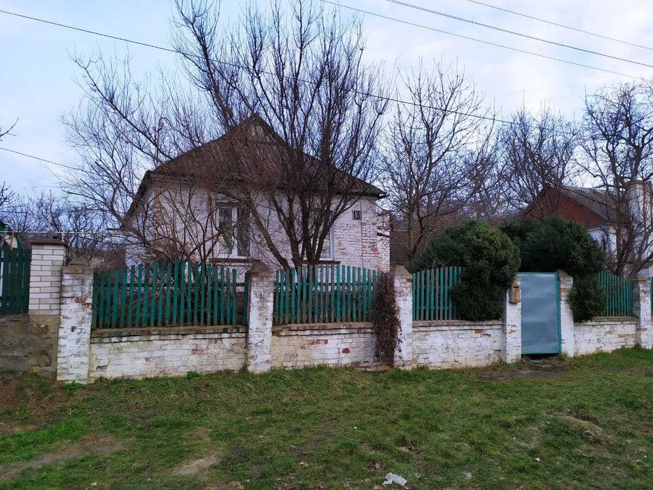 продається будинок в хорошому місці