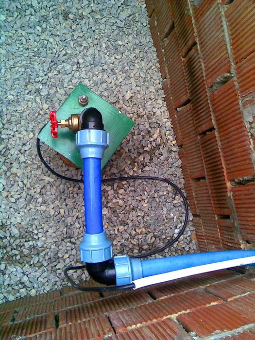 Буріння скважин. Скважина з водою. Буріння свердловин. Пишіть