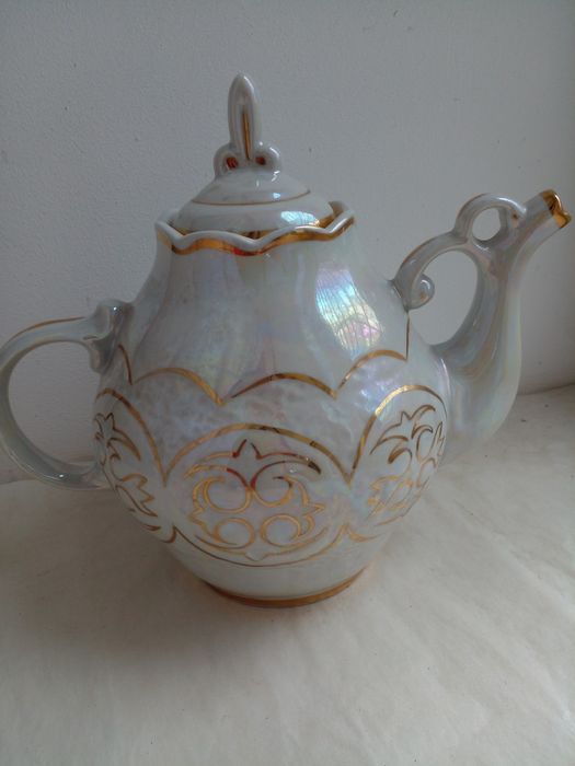 Заварочный чайник фарфоровый перламутровый ,  2,5 литра