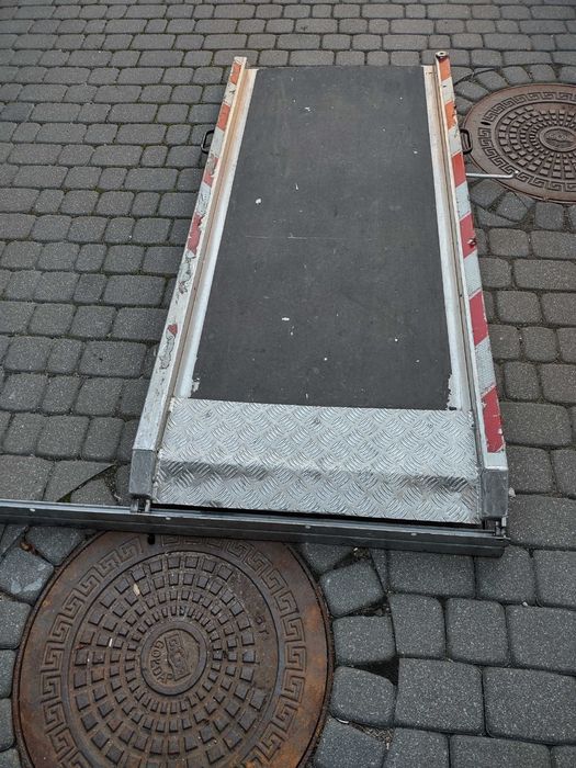 Rampa najazd do auta dostawczego van bus