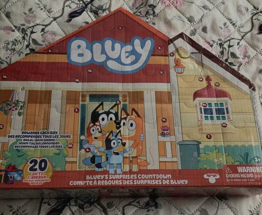 kalendarz bluey z niespodziankami