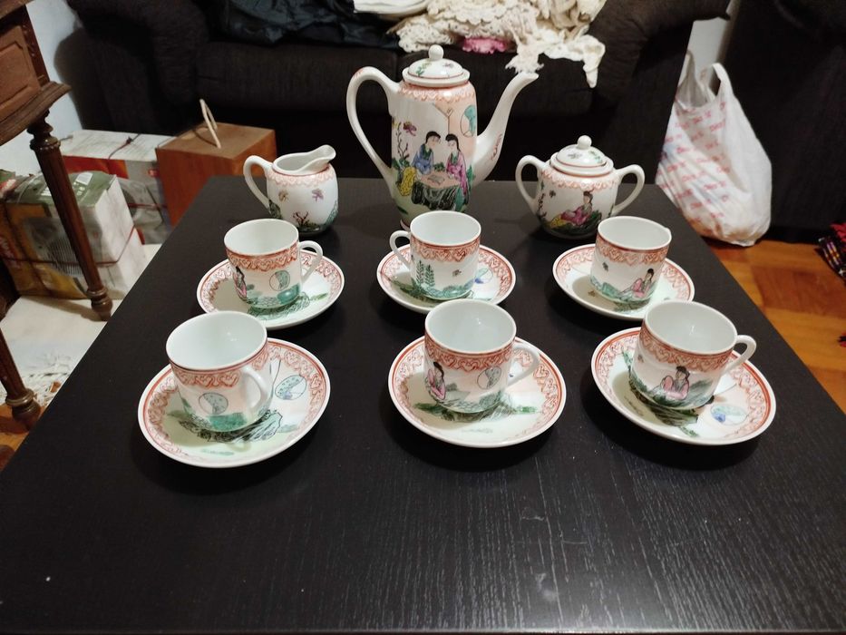 Conjunto de chávenas de café em porcelana em japanese
