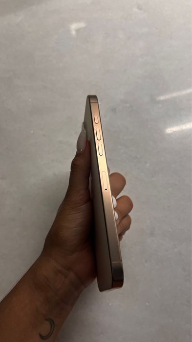 Iphone 16 Pro Max 256Gb c/garantia 18M