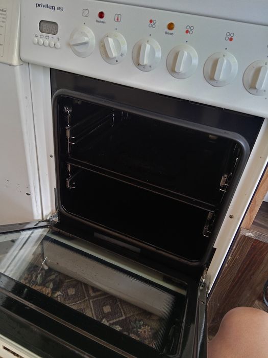 Електроплита PRIVILEG
