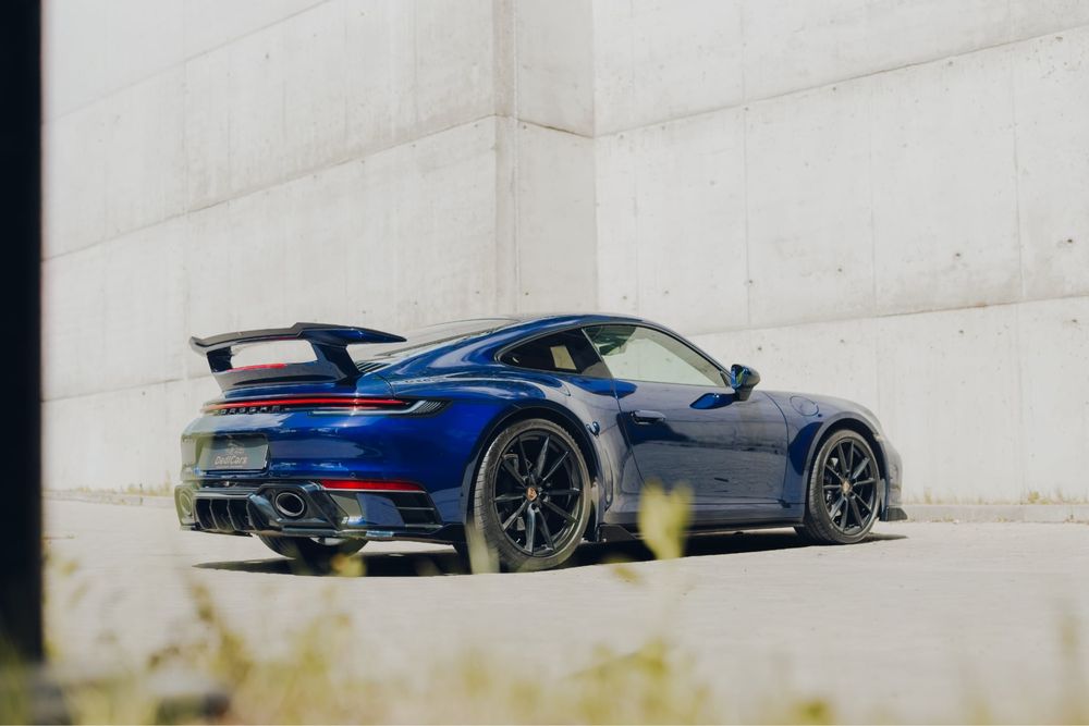 Wynajem Porsche 911 (992) Carrera 4, Pakiet Sport Chrono