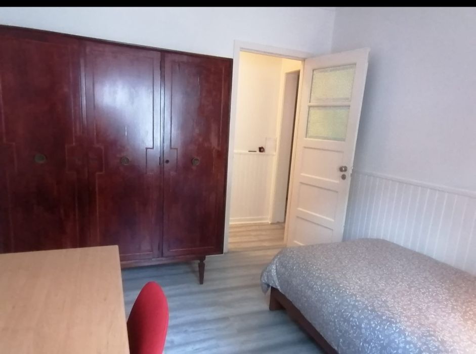 Arrendo Quarto em Lisboa. Av. EUAmerica