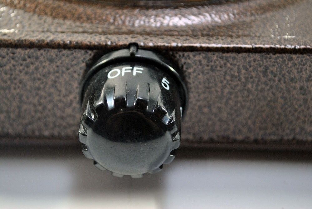 Новая Электроплита электрическая настольная печь /плита Domotec 2000Вт