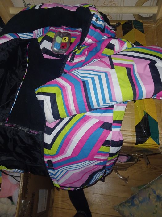 Продам горно-лижну куртку