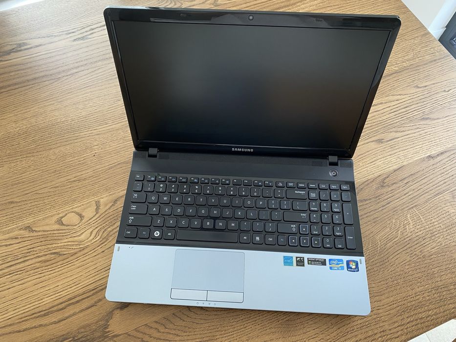 Laptop Samsung NP300E5C bez dysku