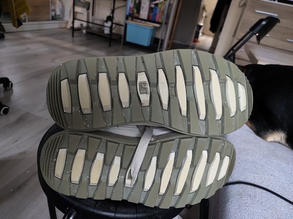 Buty sneakers zamszowe Caterpillar rozmiar  40