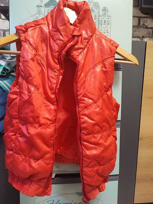 Жилетка на дівчинку 134р