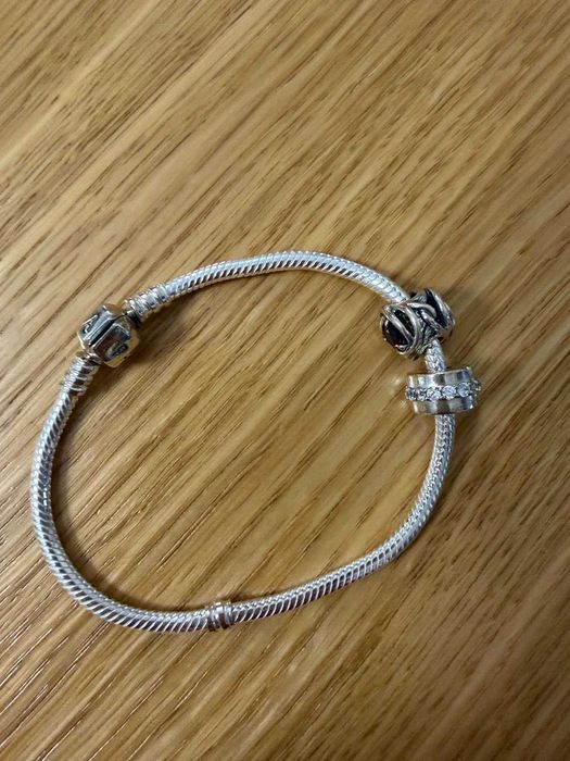 Srebrna bransoletka Charms PANDORA
