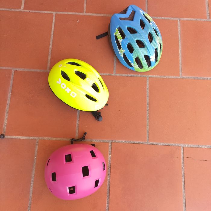 Capacetes de criança usados bom estado