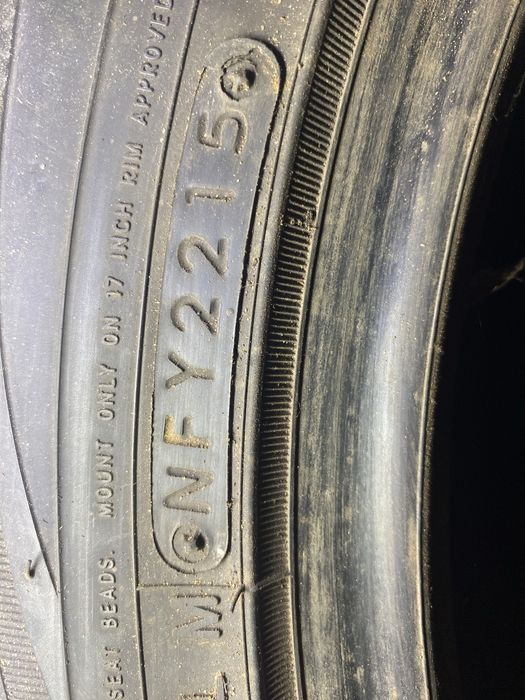 Шини 215 55 17 дві 215 50 17 по дві зими можна ставити на оутлендер