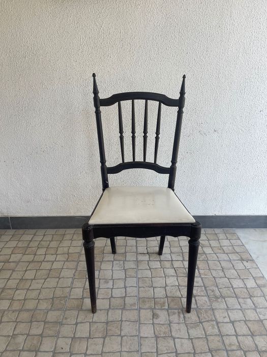 Cadeira madeira de Pau Preto - Moçambique - para restaurar