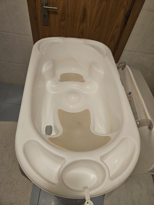 Vendo Trocador com banheira