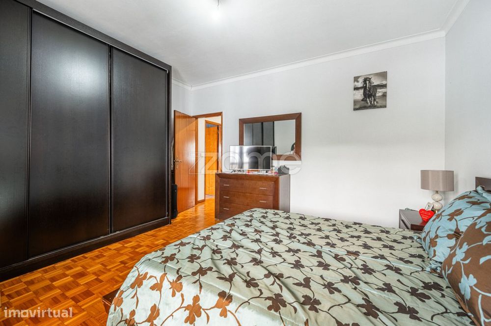 Moradia Gaveto T3 em Darque