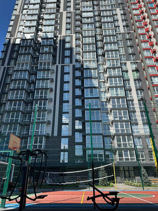 Продам квартиру в новому будинку метро Академмістечко 15 хвилин пішки