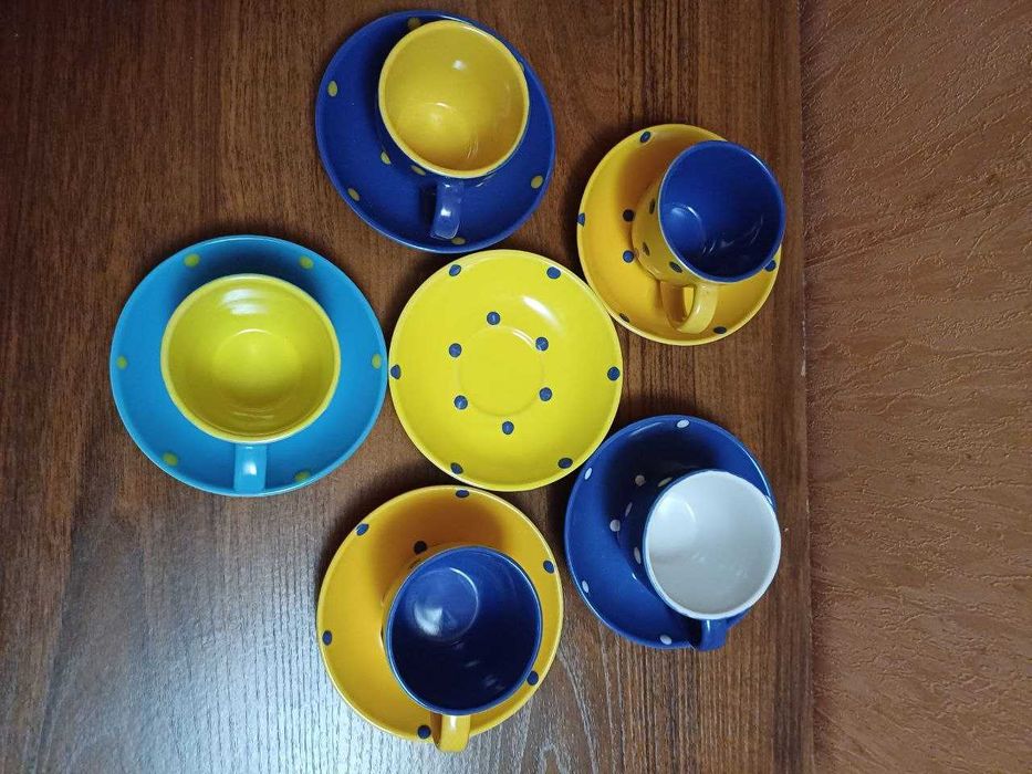 Сервиз кофейный в горошек