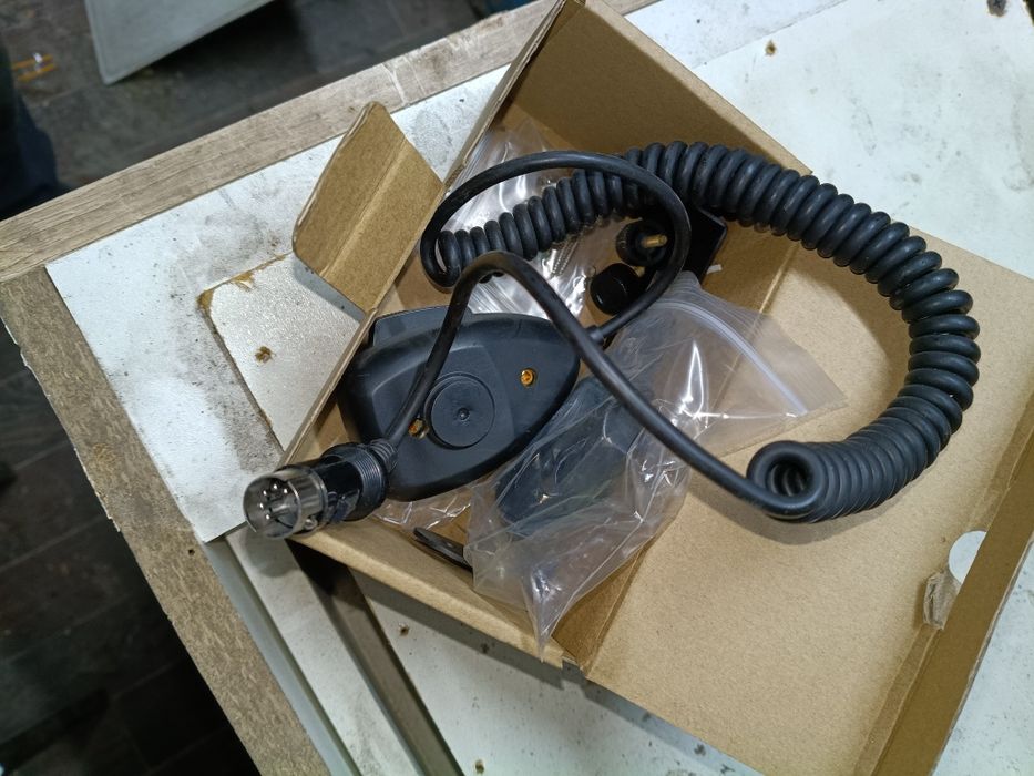 Gruszka do cb radia wraz z zestawem montażowym