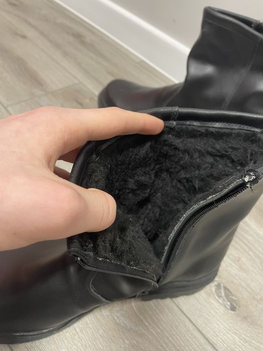 Черные, утепленные ботинки