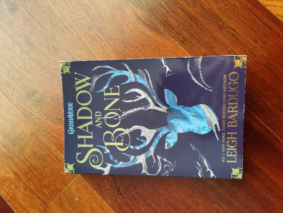 Shadow And Bone, Luz e Sombra, de Leigh Bardugo