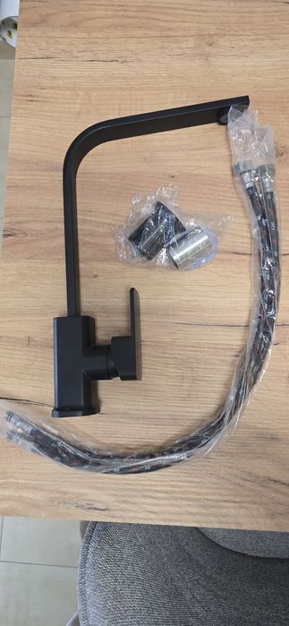 Torneira de Cozinha Preta Mate – Nova