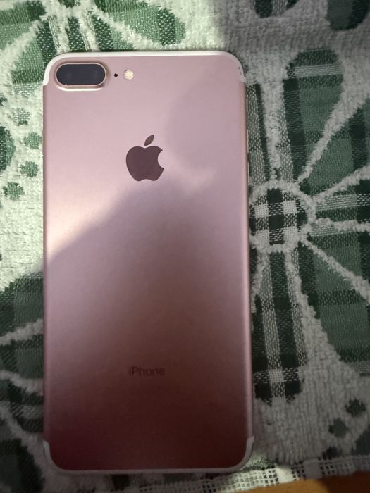 Айфон 7+ в ідеальному стані