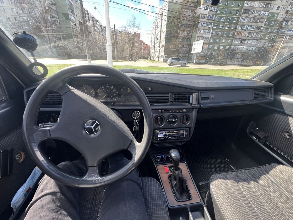 Продам Mersedes 190