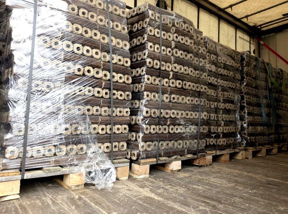 Зручна доставка вугілля, брикети, пелети з маніпулятором