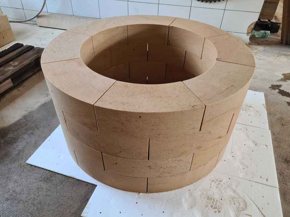 Studnia z piaskowca | Studnia ogrodowa |R120cm r80cm H60cm| Na wymiar