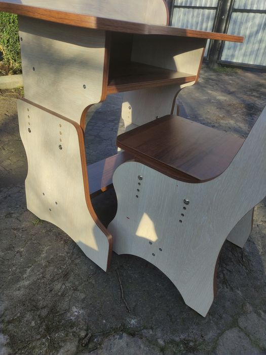 Стіл письмовий дитячий