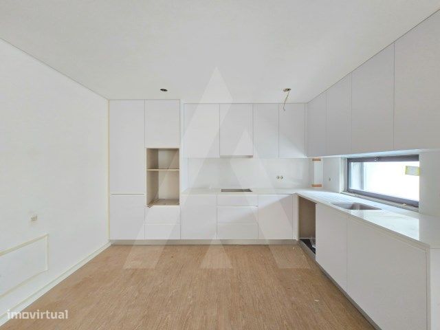 Apartamento T2 moderno - Open Space com imensa luz natura